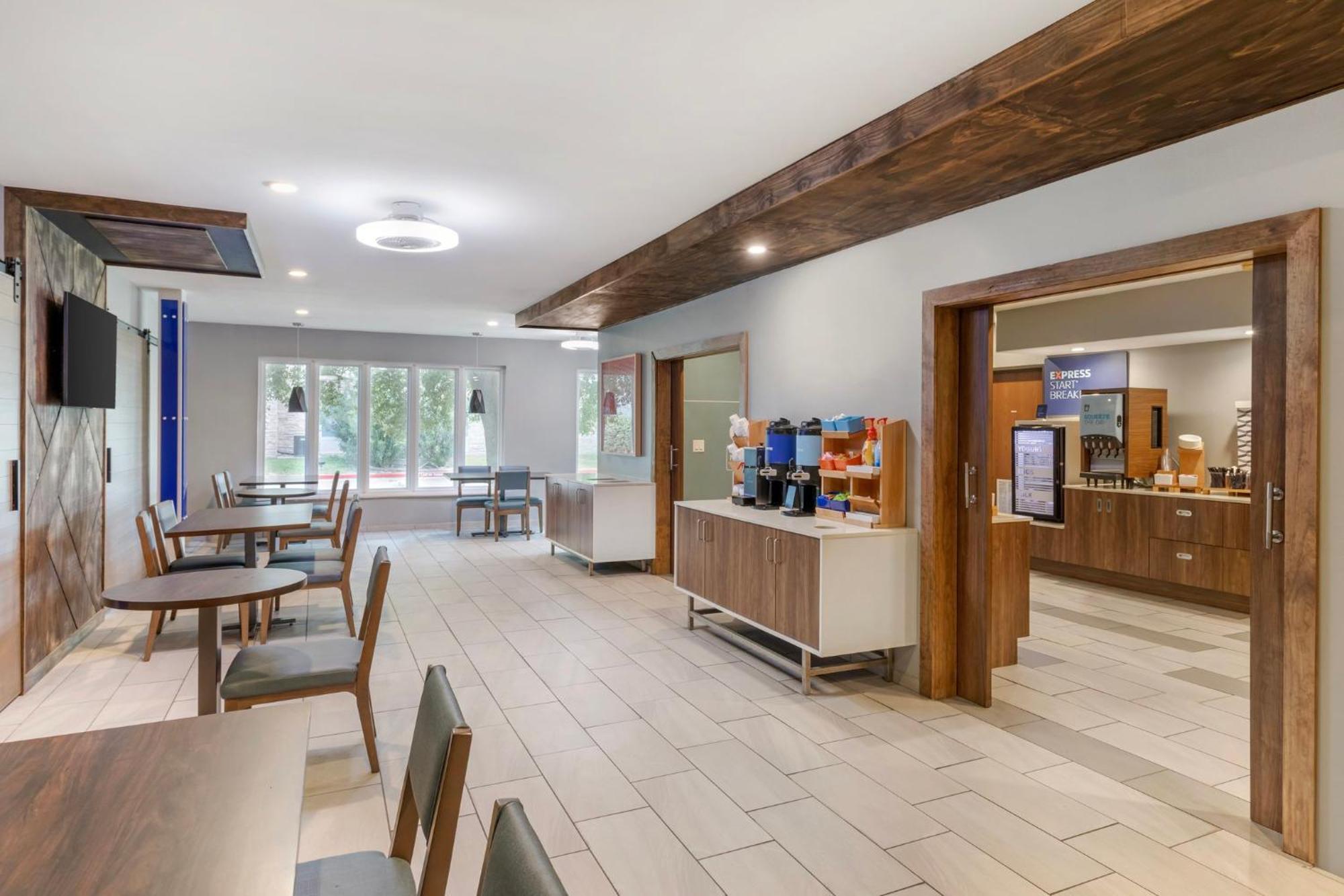 Holiday Inn Express Hotel And Suites Alice By Ihg Ngoại thất bức ảnh